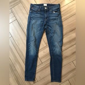 🌻6xHP!🌻 Hudson Nicco Midrise Super Skinny Jeans 27